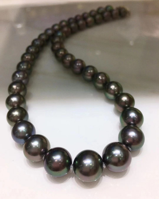 AAAA+ graded, Japanese PSL certified--LAGOON, Tahitian Peacock Pearls Necklace