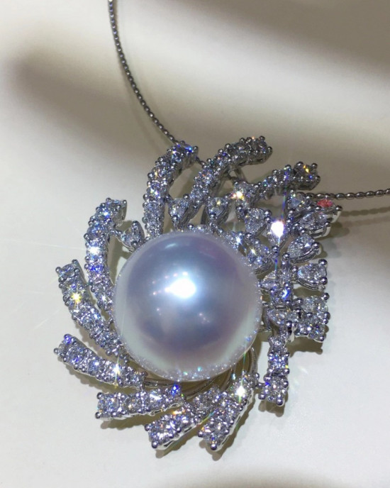 AAAA+, White South Sea Pearls and Diamond Pendant