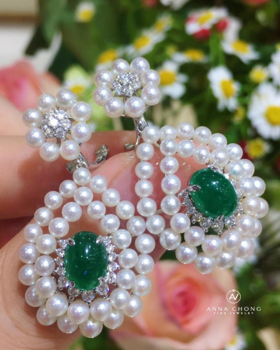 Japanese Akoya and Emerald Eiamond Earrings 