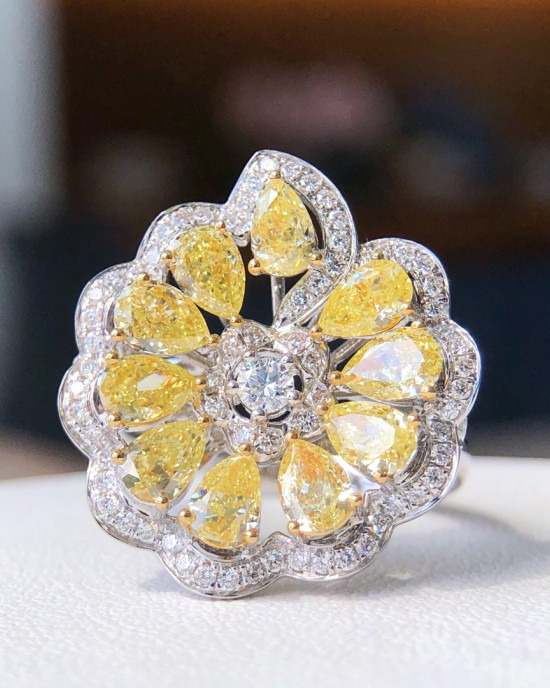 Fancy Yellow Diamond Set 