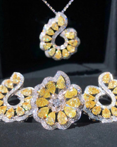 Fancy Yellow Diamond Set 