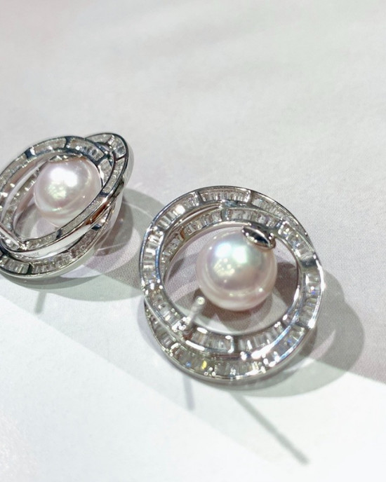 Eternity Diamond Circle and Japanese Akoya Pearls 