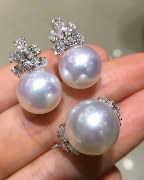 AAAA+, VENUS, Australia White South Sea Pearls and Diamond Earrings